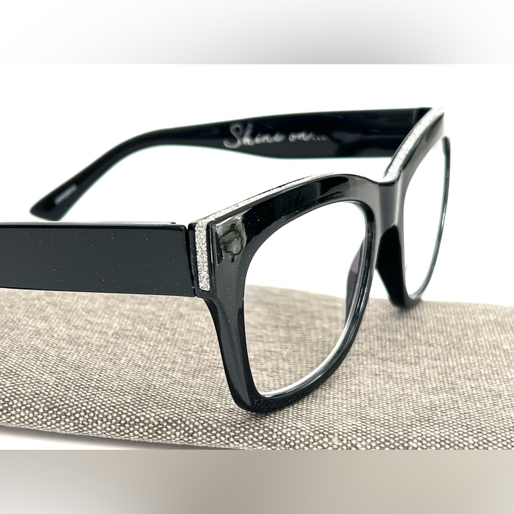 Peepers Shine On Women’s Black with Sparkles On Rim Blue Light 1.50 Readers NWOT
